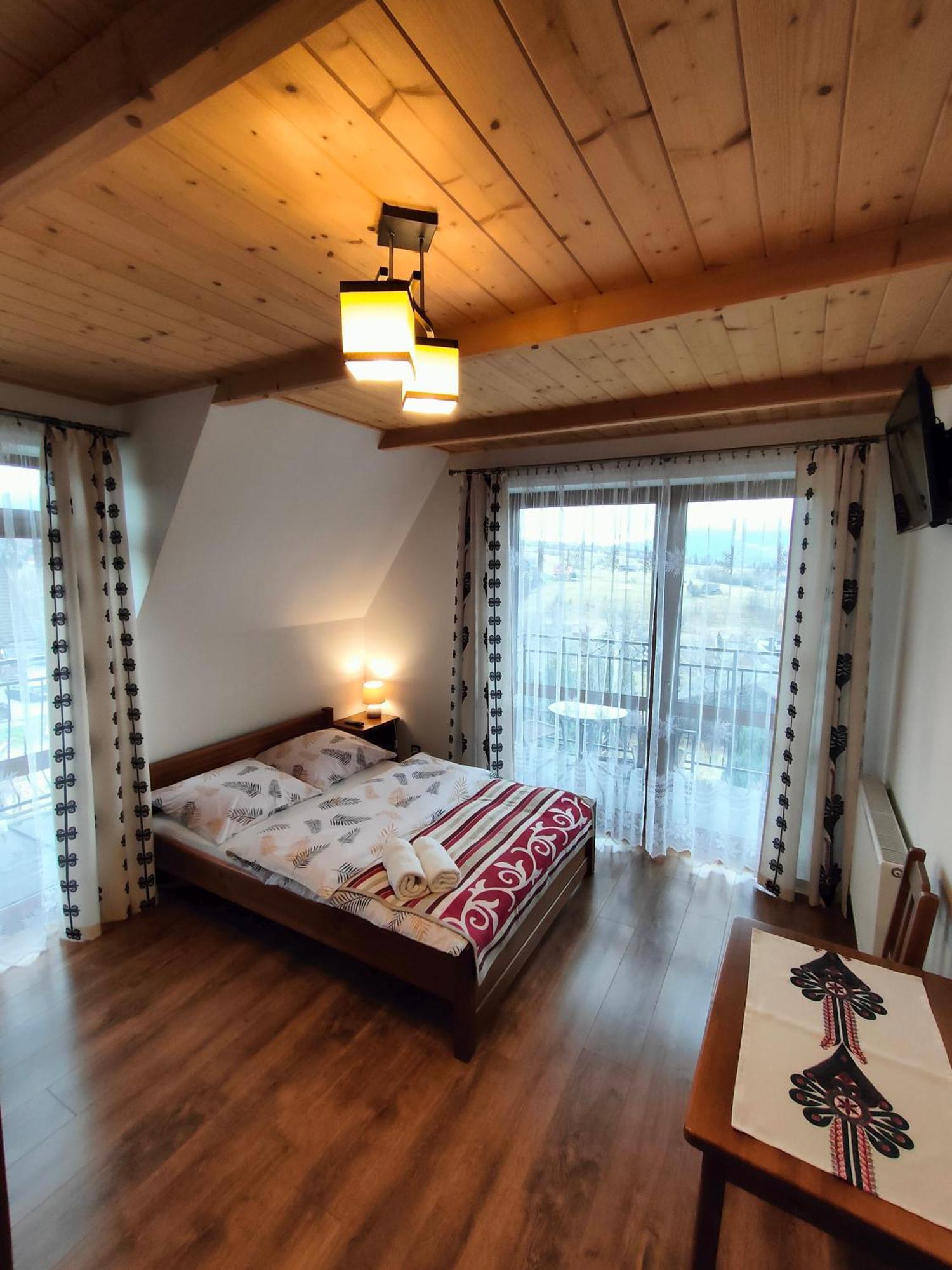 Deluxe Double Room with Balcony,1625184222:JPEG